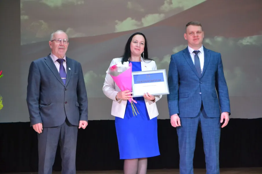 В районном Доме культуры прошёл праздничный концерт ко Дню местного самоуправления