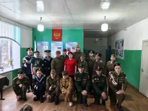 В Михаленинской школе прошёл парад военной формы