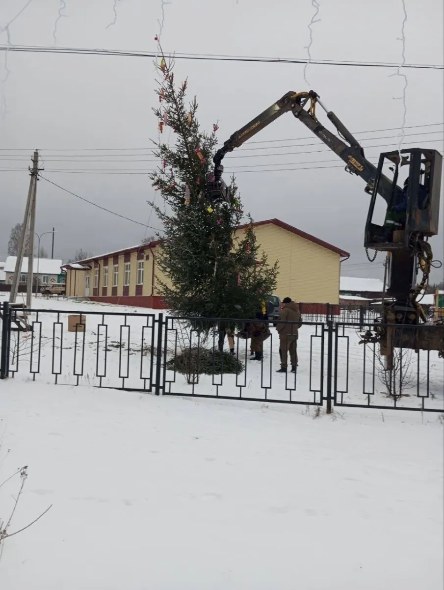 На территории Варнавинского округа продолжается подготовка к наступающему Новому году