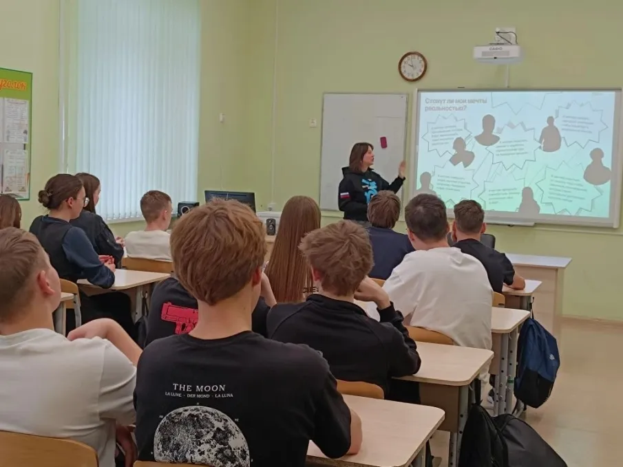 В школах Варнавинского округа и технолого-экономическом техникуме прошёл урок по программе «Проводники смыслов. Новый маршрут» в рамках национального проекта «Молодежь и дети»