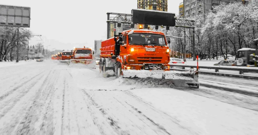 Зачем убирать снег в городе?
