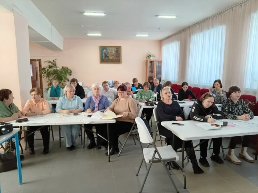 В округе состоялся первый семинар на тему «Доступные ресурсы и механизмы для улучшения жизни в селе.  Социальное проектирование как возможность преобразования пространства двора, улицы, микрорайона»