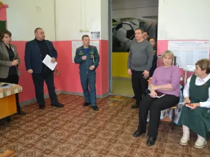 Тренировка по отработке действий при возникновении различных видов чрезвычайных ситуаций на объектах проведения выборов.