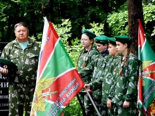 28 мая в Варнавино у памятника воинам-пограничникам прошел торжественный митинг, посвящённый Дню пограничника
