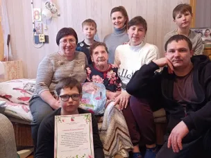 Жительницу Деревни Антониха поздравили с 90-летним юбилеем