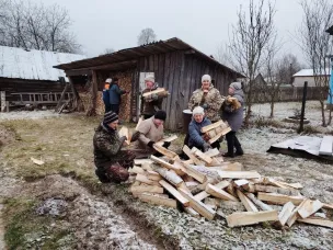 В Варнавинском округе социальные работники продолжают оказывать социальные услуги на дому в рамках декады инвалидов