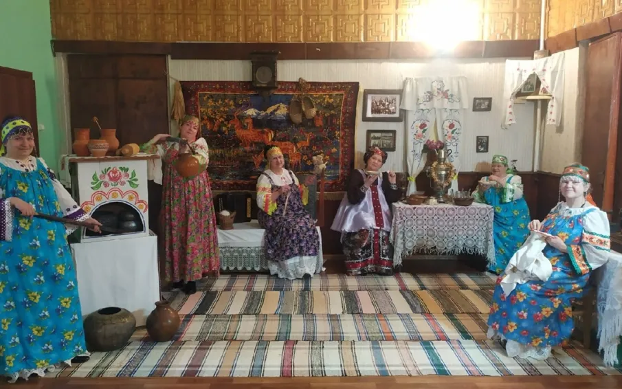 Заходите в горницу!
